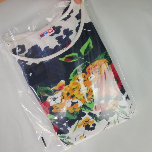 American Sweetheart Size L 3/4 Sleeve Top Bright Floral Print on White - Picture 11 of 11